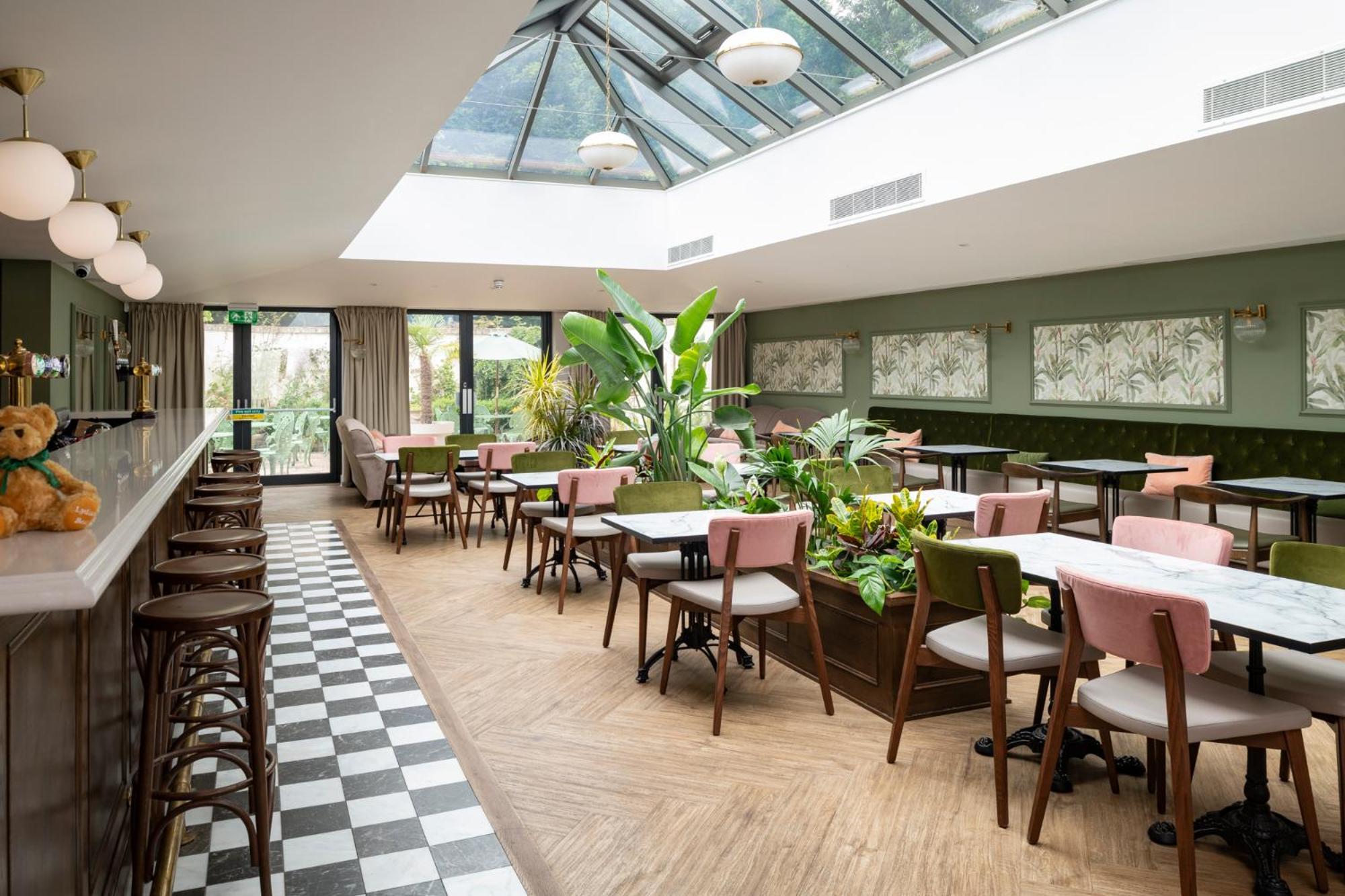 Lydiard Park Hotel & Conference Centre Swindon Bagian luar foto